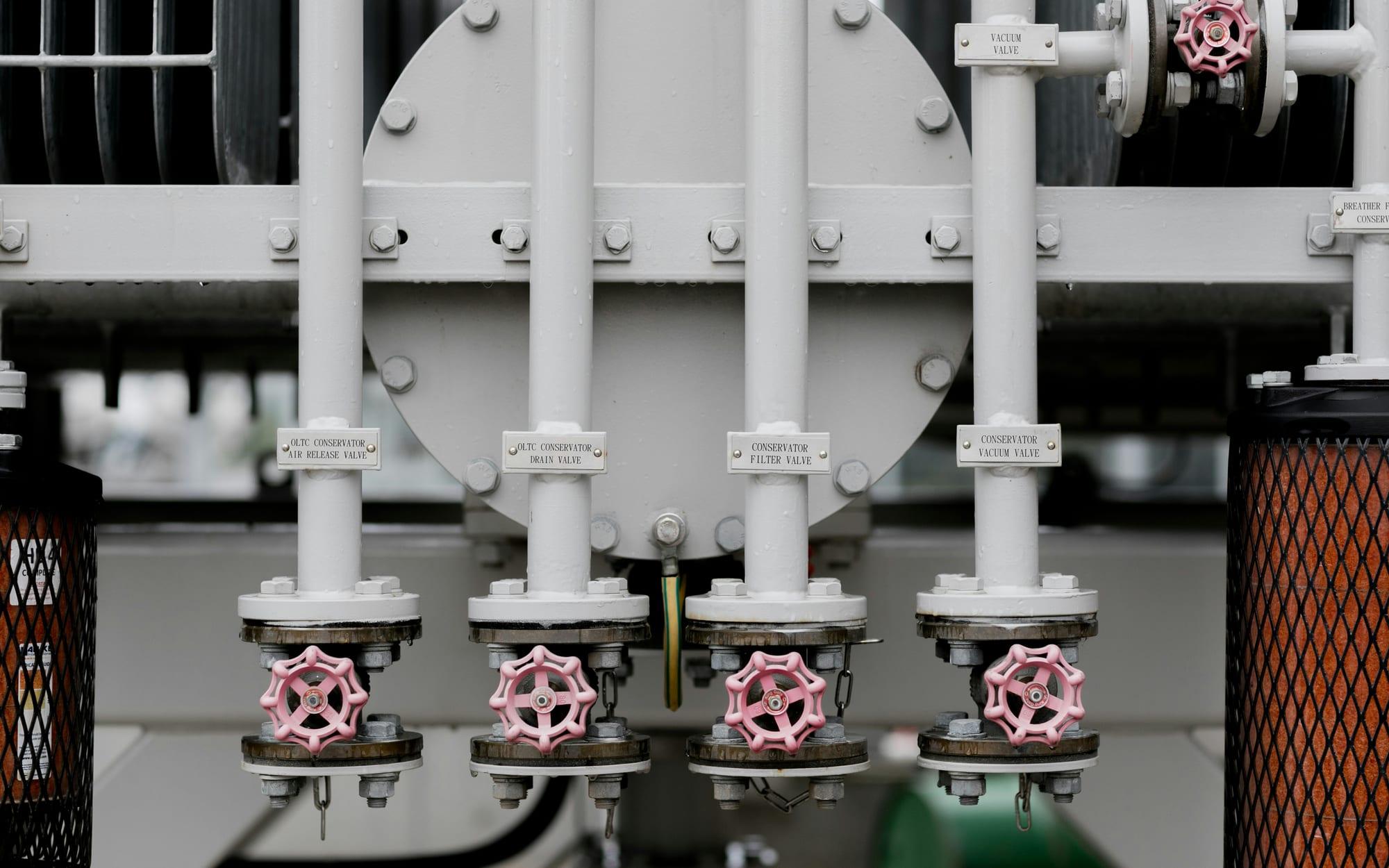 Gas pipework with isolation valves